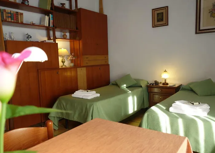 Bed & Breakfast Downtown Deluxe 4*