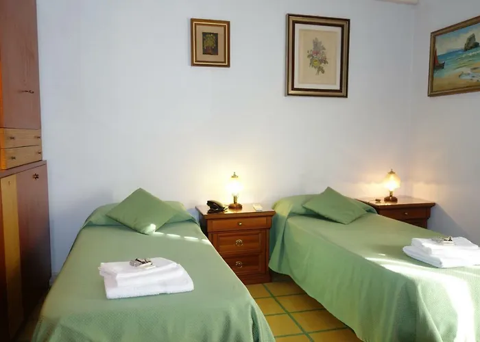 Downtown Deluxe 4*